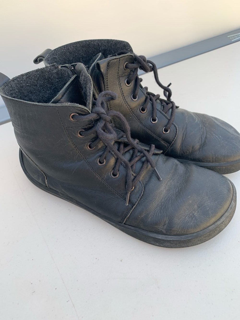 Be lenka black leather boots Eu 42 men’s 9